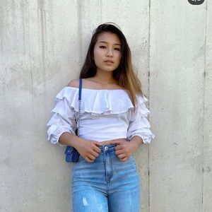 Off shoulder ruffle top